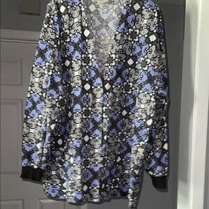 Tafford Women’s Patterned V-Neck Scrub Jacket